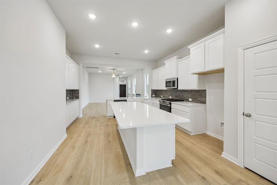 3941 Lakefield