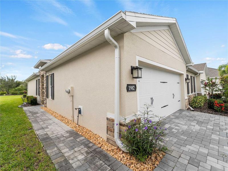 Exterior details and patio area of a home in , Port Charlotte (Image 34).