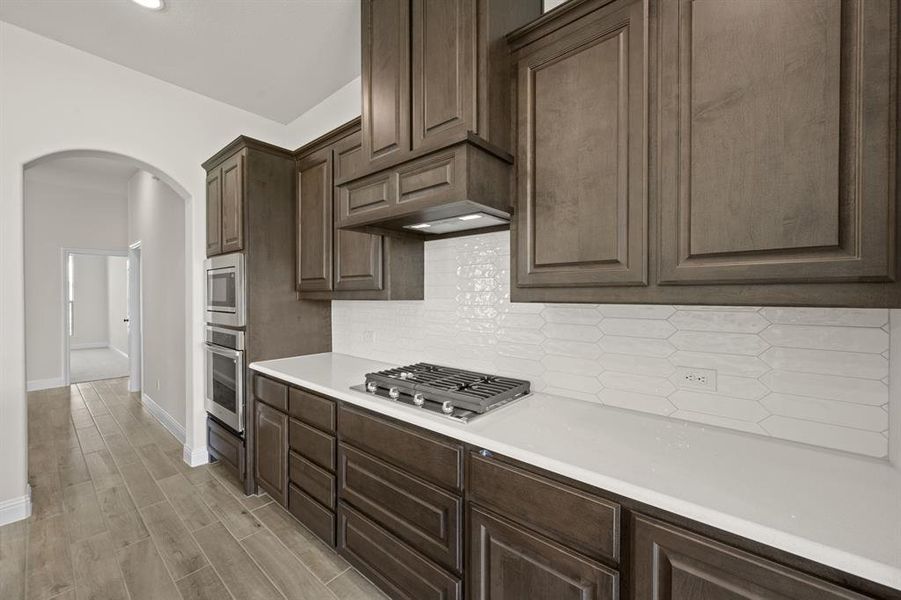 19_387 Paddle Boat- Kitchen-4