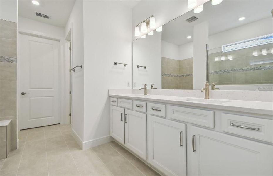 Owner's Bathroom w/Dual Sinks