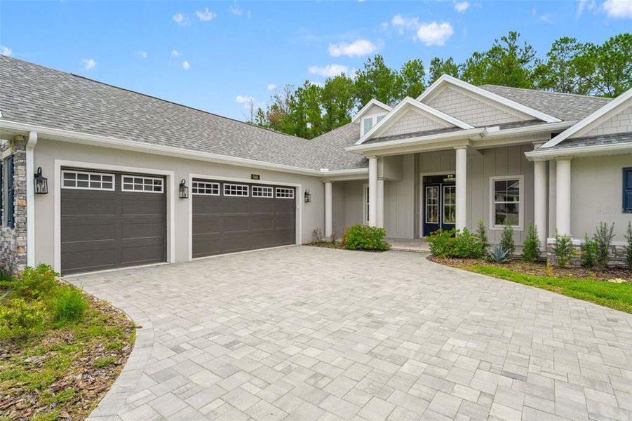 Exterior details and patio area of a home in , Brooksville (Image 1).