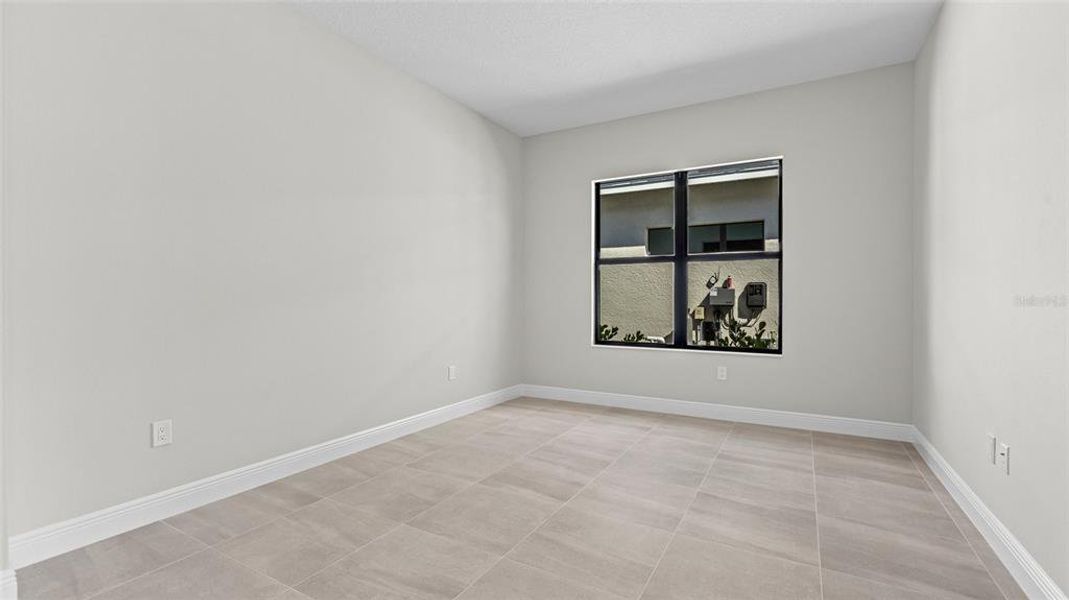 Spacious, unfurnished interior of a new home in Cresswind Lakewood Ranch, Lakewood Ranch (Image 15).