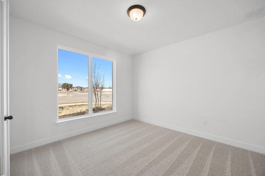 Spacious, unfurnished interior of a new home in Nolina, Georgetown (Image 23).