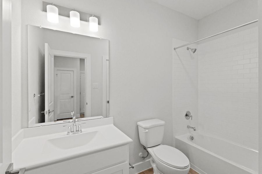 Hall bath (*Photo not of actual home and used for illustration purposes only.)