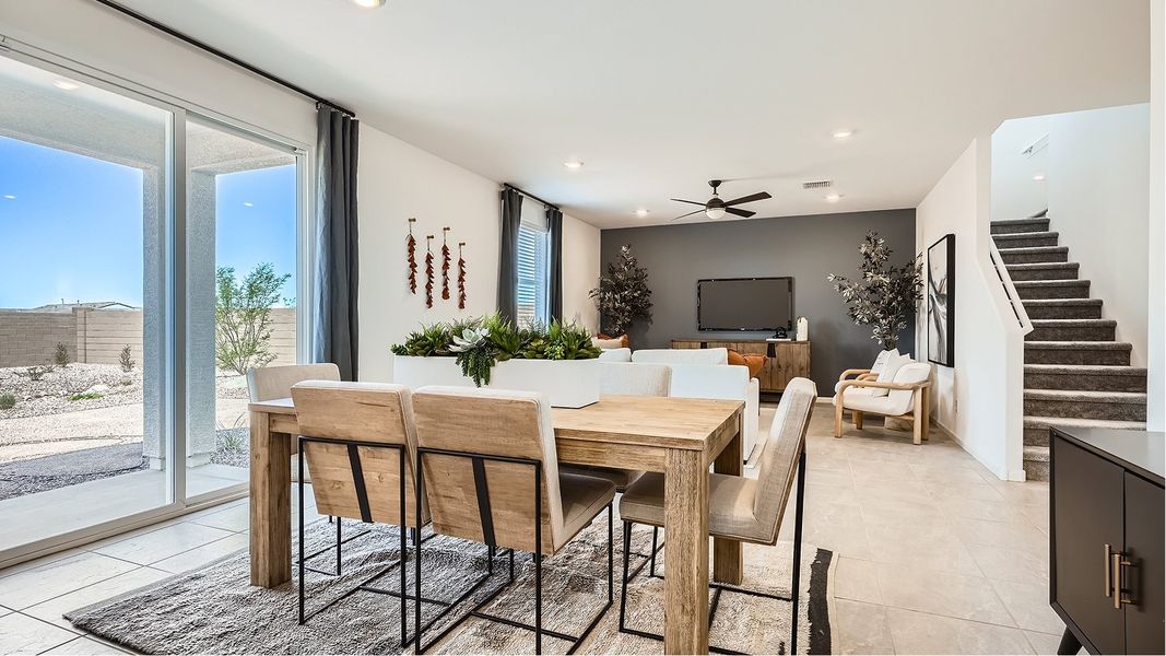 4049 Avery Dining 2of2 F1