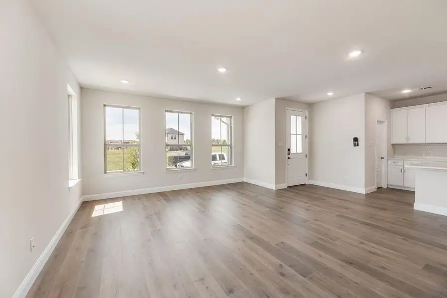 Spacious, unfurnished interior of a new home in Bayside, Rowlett (Image 32). Spacious, unfurnished interior of a new home in Bayside, Rowlett (Image 32).
