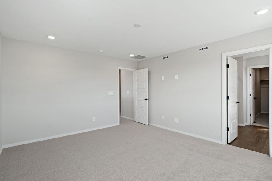Spacious, unfurnished interior of a new home in Murata Farms, Fort Lupton (Image 20). Spacious, unfurnished interior of a new home in Murata Farms, Fort Lupton (Image 20).