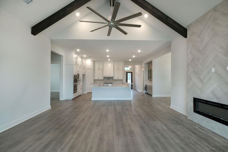 REPRESENTATIVE OF FLOOR PLAN