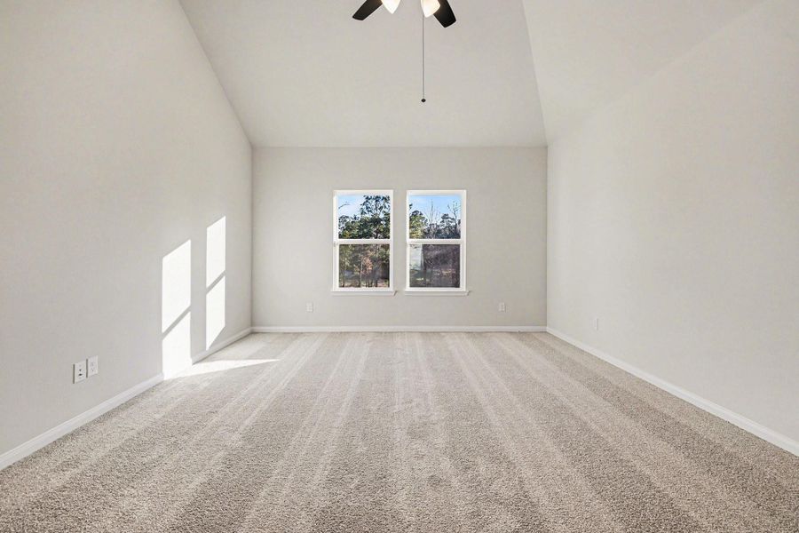 Spacious, unfurnished interior of a new home in Rose Hill Estates, Willis (Image 17).
