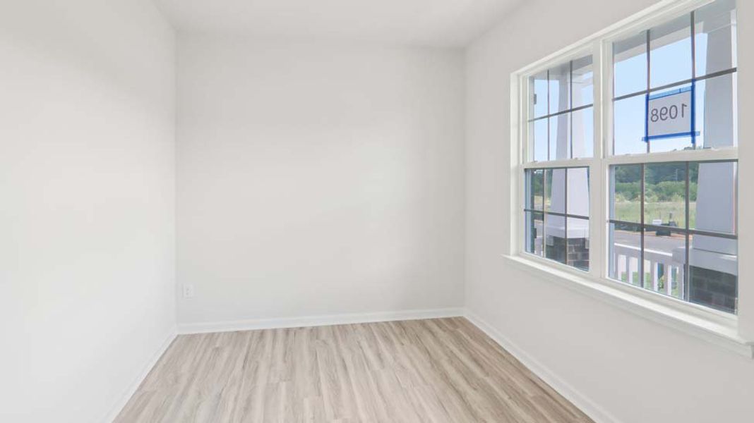Spacious, unfurnished interior of a new home in Rydele Heights, Asheville (Image 13).