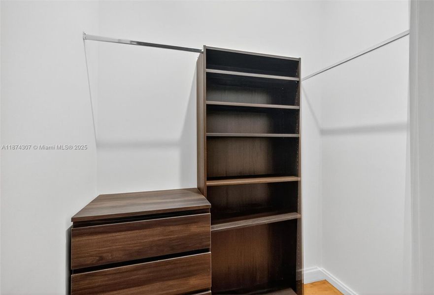 Image 86 of a home in .