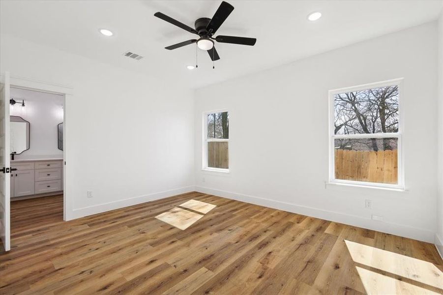 Spacious, unfurnished interior of a new home in , Fort Worth (Image 26).