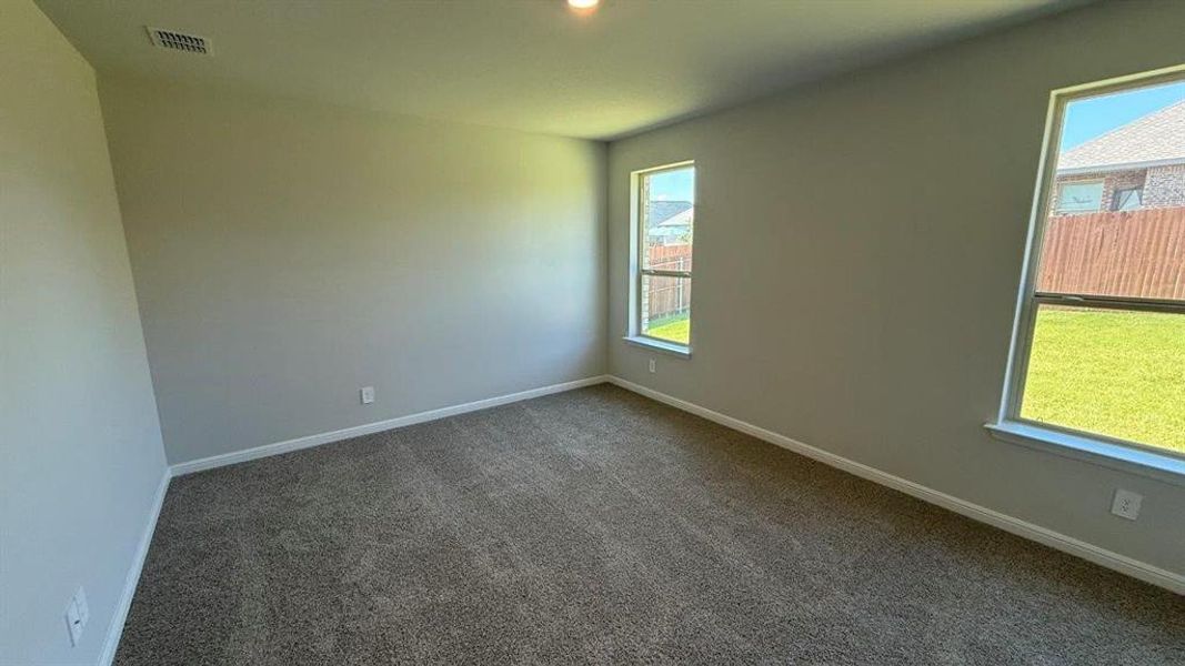Spacious, unfurnished interior of a new home in Saratoga, Granbury (Image 17). Spacious, unfurnished interior of a new home in Saratoga, Granbury (Image 17).