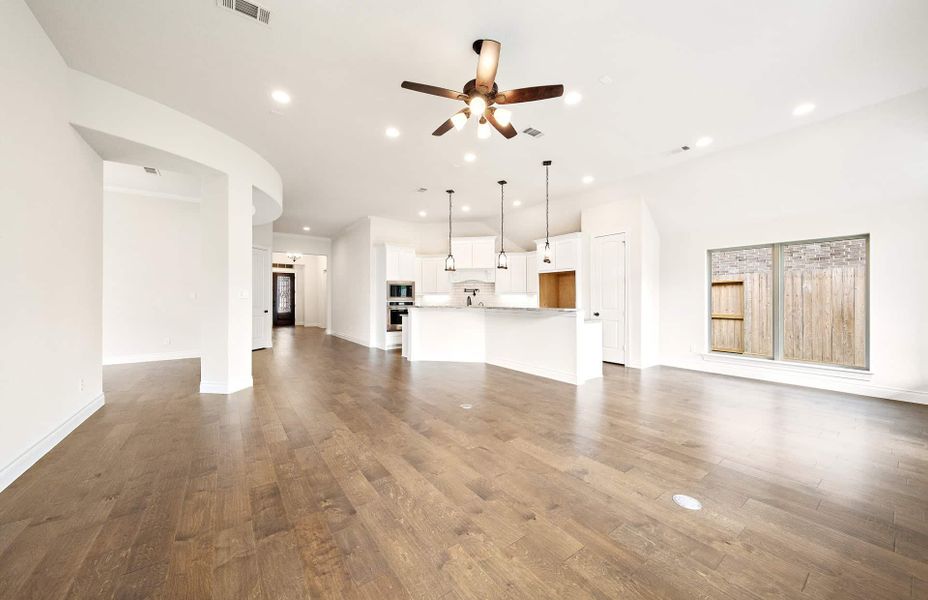 Representative unfurnished interior of a home built from the 2500 by Ravenna Homes in The Highlands 55′, Porter (Image 28). Representative unfurnished interior of a home built from the 2500 by Ravenna Homes in The Highlands 55′, Porter (Image 28).