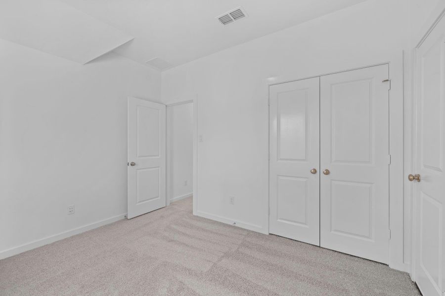 Spacious, unfurnished interior of a new home in , Missouri City (Image 27).