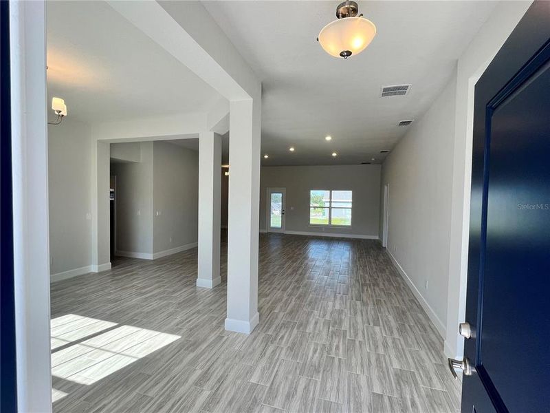Spacious, unfurnished interior of a new home in , Summerfield (Image 7).