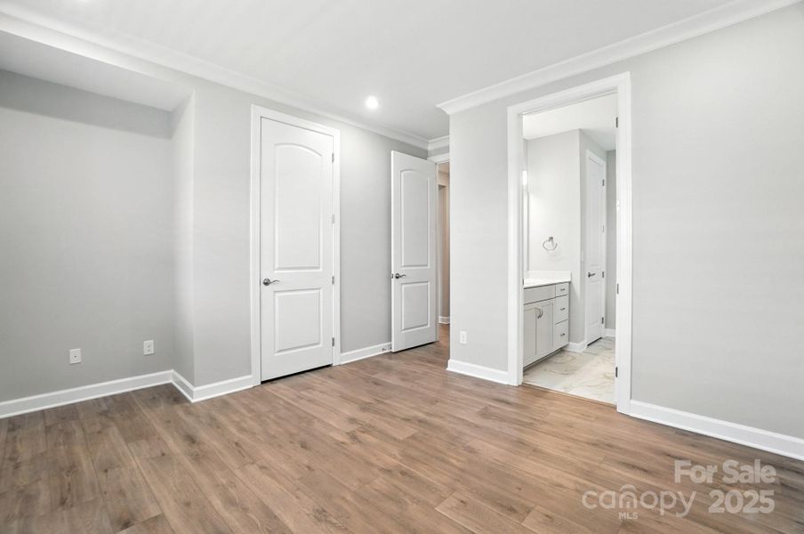 Bedrom 2- Front Corner Bedrom 2- Front Corner