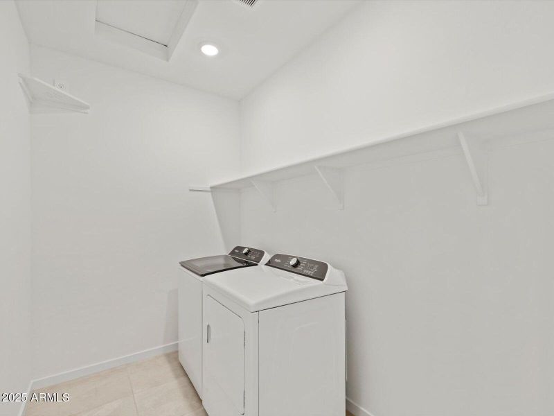 Included Washer & Dryer Included Washer & Dryer