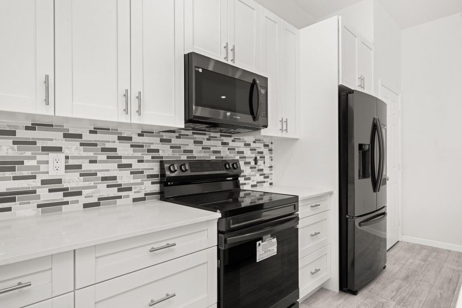 Furnished interior view inside a new home in , Lake Placid (Image 10).