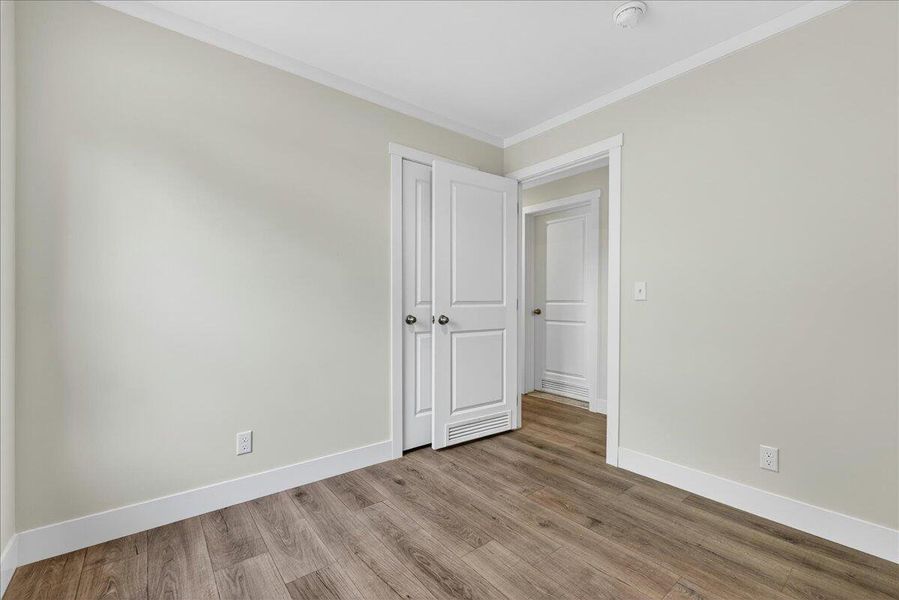 Spacious, unfurnished interior of a new home in , Walterboro (Image 31).
