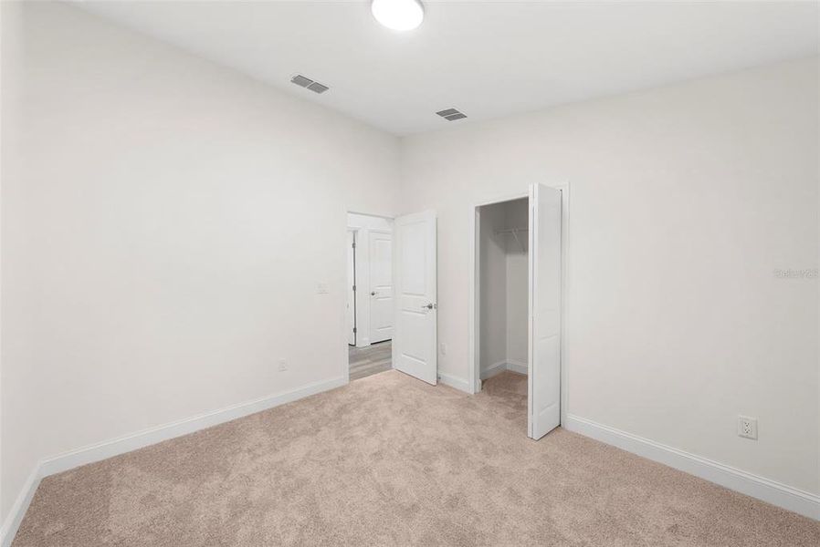 Spacious, unfurnished interior of a new home in , St. Petersburg (Image 21).