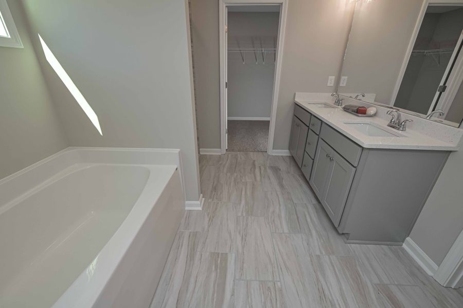 Image 34 of a home in Lake Shore.