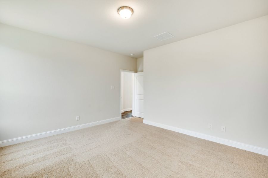 Spacious, unfurnished interior of a new home in Creekside, Royse City (Image 27). Spacious, unfurnished interior of a new home in Creekside, Royse City (Image 27).