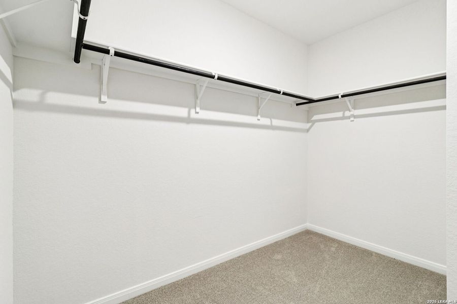 Spacious, unfurnished interior of a new home in Lark Canyon, New Braunfels (Image 36).