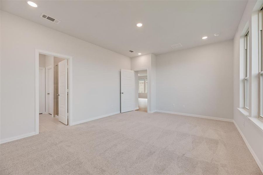 Spacious, unfurnished interior of a new home in Villages of Hurricane Creek, Anna (Image 26). Spacious, unfurnished interior of a new home in Villages of Hurricane Creek, Anna (Image 26).