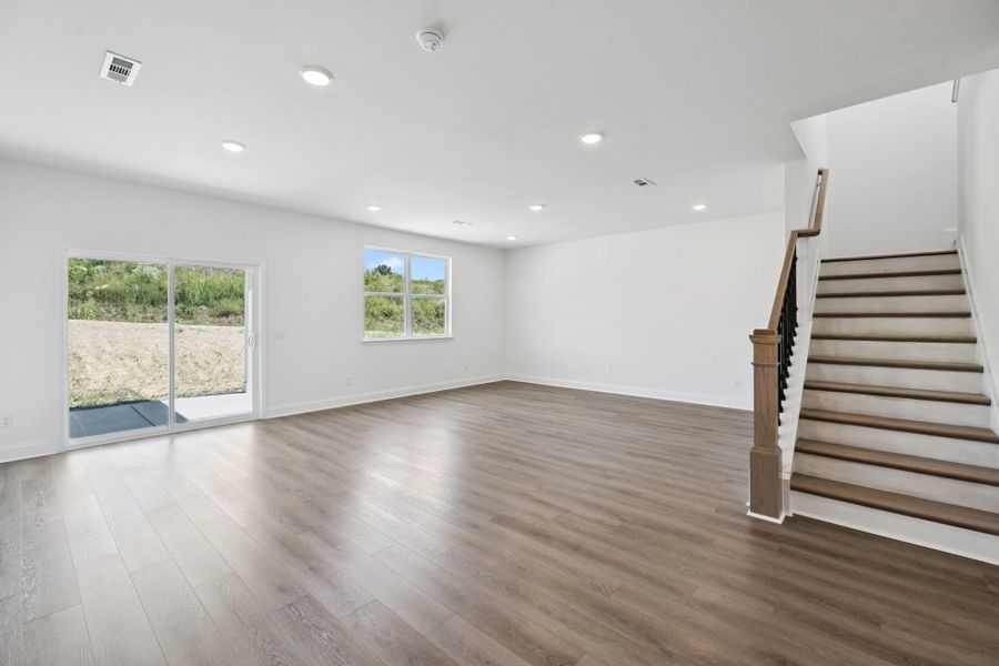 Spacious, unfurnished interior of a new home in Willow Landing, Mount Juliet (Image 26).