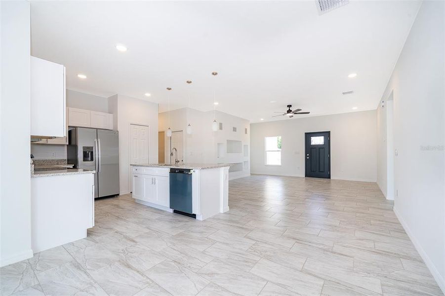 Furnished interior view inside a new home in , Kissimmee (Image 13).