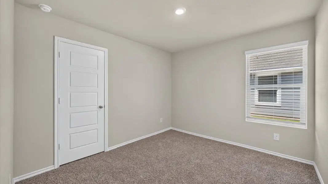 Representative unfurnished interior of a home built from the Anderson by D.R. Horton in Somerset, Hillsboro (Image 25).