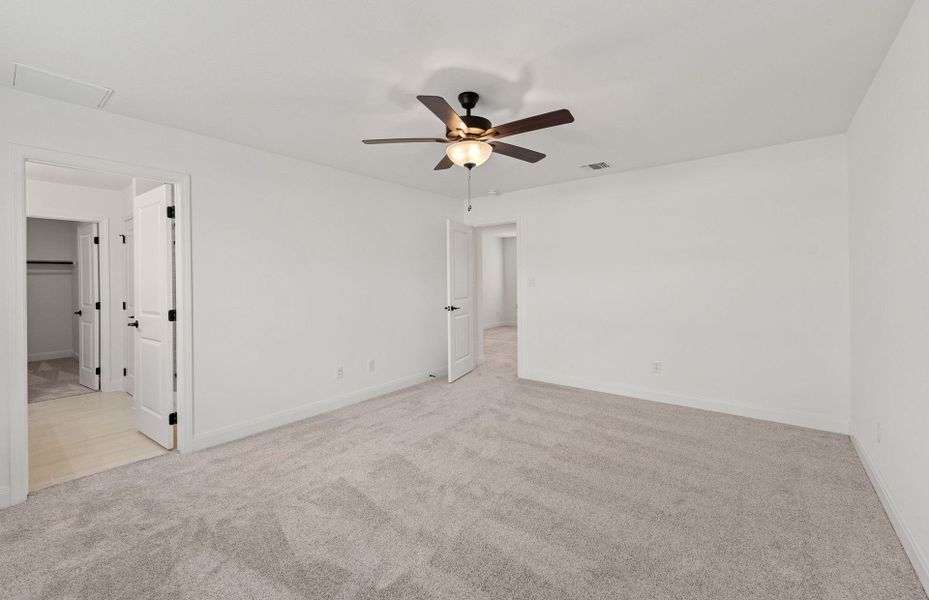 Spacious, unfurnished interior of a new home in Patterson Ranch, Georgetown (Image 24).