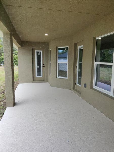 Exterior details and patio area of a home in Sugarmill Woods, Homosassa (Image 4). Exterior details and patio area of a home in Sugarmill Woods, Homosassa (Image 4).