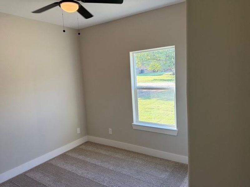 Spacious, unfurnished interior of a new home in , Bells (Image 8).