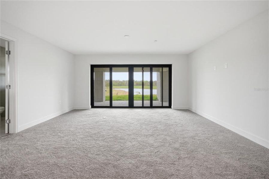 Spacious, unfurnished interior of a new home in , Davenport (Image 29).