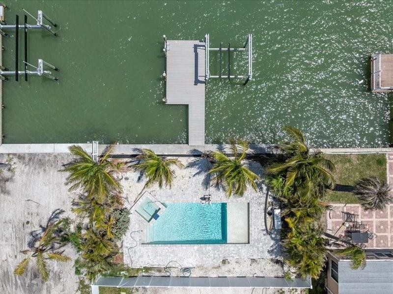 Image 33 of a home in .