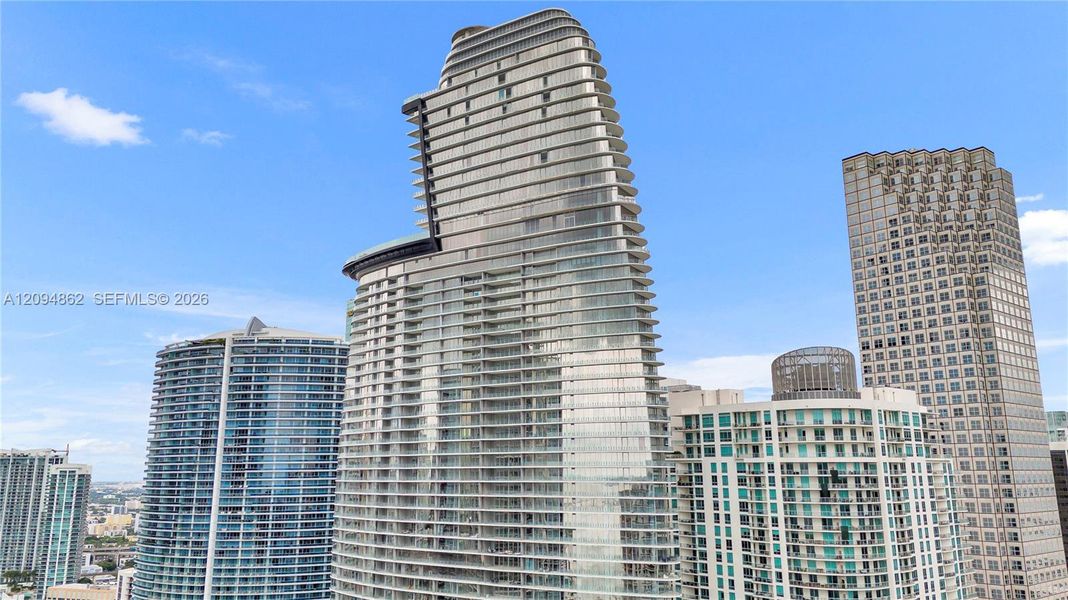 Condo located in Miami, FL showcasing its design and architecture (Image 31). Condo located in Miami, FL showcasing its design and architecture (Image 31).