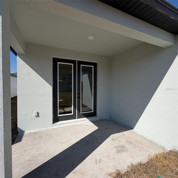Exterior details and patio area of a home in Sunbrooke, St. Cloud (Image 3). Exterior details and patio area of a home in Sunbrooke, St. Cloud (Image 3).