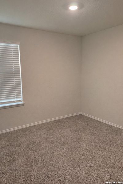 Spacious, unfurnished interior of a new home in Avenida, Converse (Image 21).