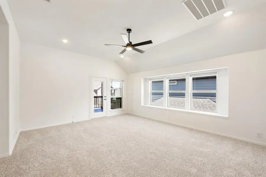 Spacious, unfurnished interior of a new home in Grand Heritage, Lavon (Image 18). Spacious, unfurnished interior of a new home in Grand Heritage, Lavon (Image 18).