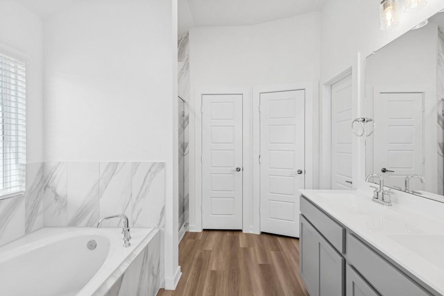 Furnished interior view inside a new home in Miller's Pond, Rosenberg (Image 12).