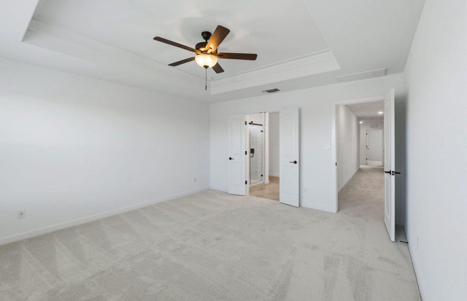 Spacious, unfurnished interior of a new home in Santa Rita Ranch, Liberty Hill (Image 19).