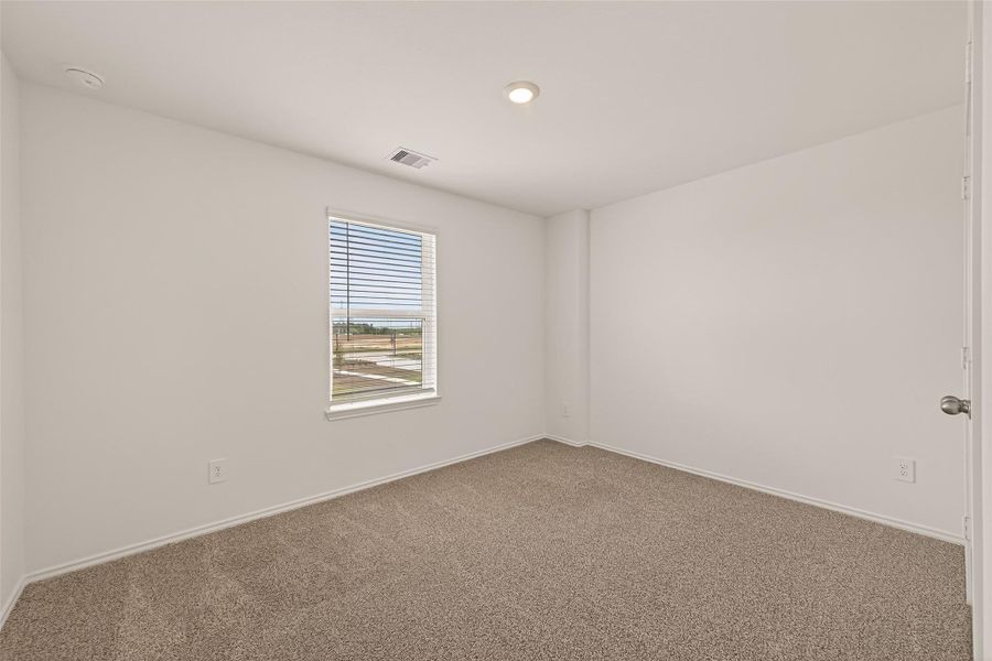 Spacious, unfurnished interior of a new home in , Katy (Image 20).