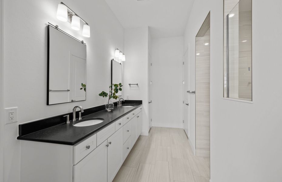 Representative furnished interior of a home built from the Stellar by Del Webb in Del Webb Catalina, Lakewood Ranch (Image 40). Representative furnished interior of a home built from the Stellar by Del Webb in Del Webb Catalina, Lakewood Ranch (Image 40).