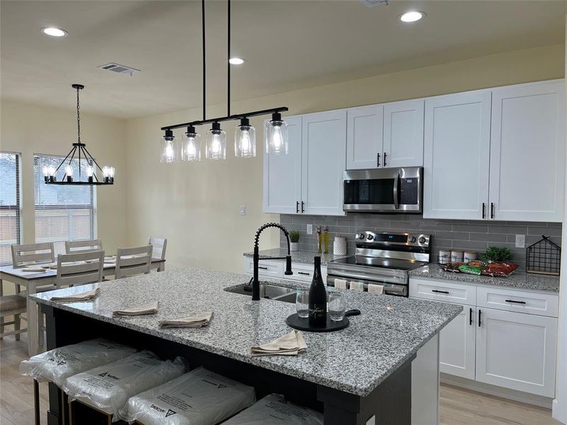 Furnished interior view inside a new home in , Corsicana (Image 6).