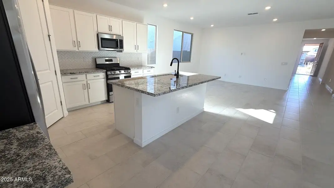 7D29FC39-A5AA-45D9-A7B5-2A0B63D1545C