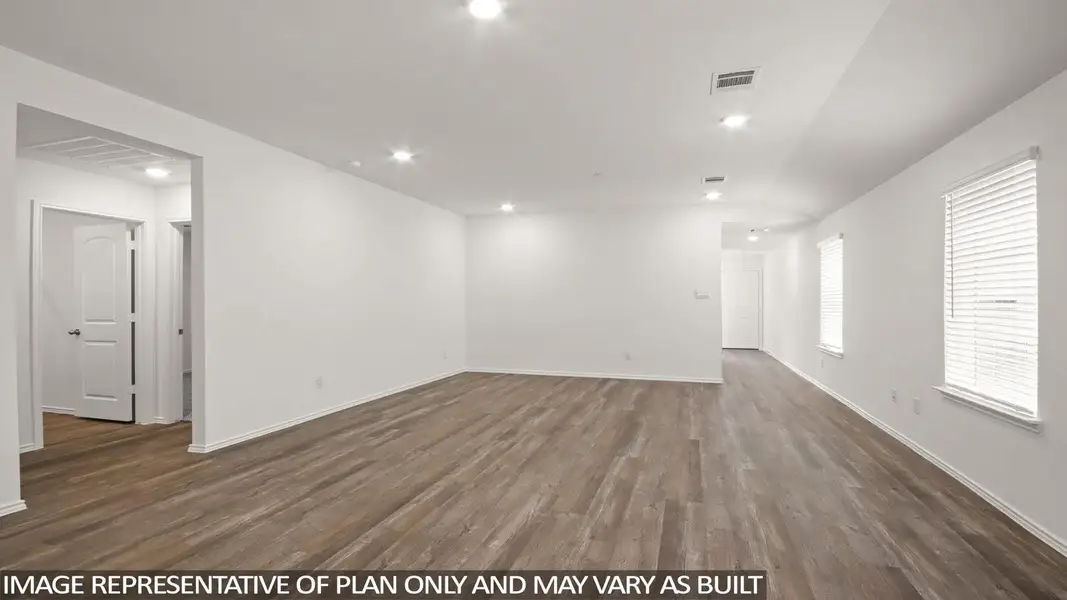 Spacious, unfurnished interior of a new home in Venetian Pines, Conroe (Image 6). Spacious, unfurnished interior of a new home in Venetian Pines, Conroe (Image 6).