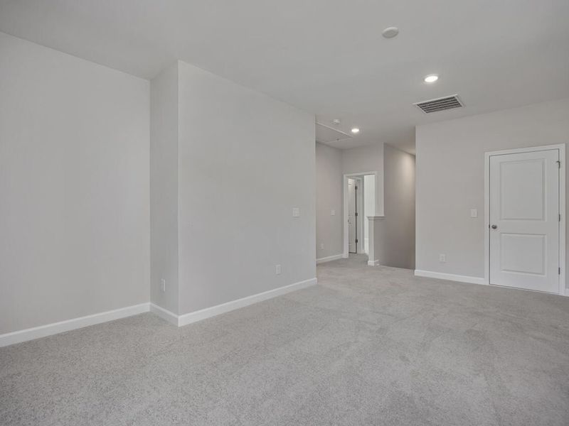 Spacious, unfurnished interior of a new home in Sage on North Main, Wake Forest (Image 25). Spacious, unfurnished interior of a new home in Sage on North Main, Wake Forest (Image 25).