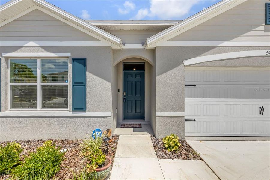 Exterior details and patio area of a home in , New Smyrna Beach (Image 3).